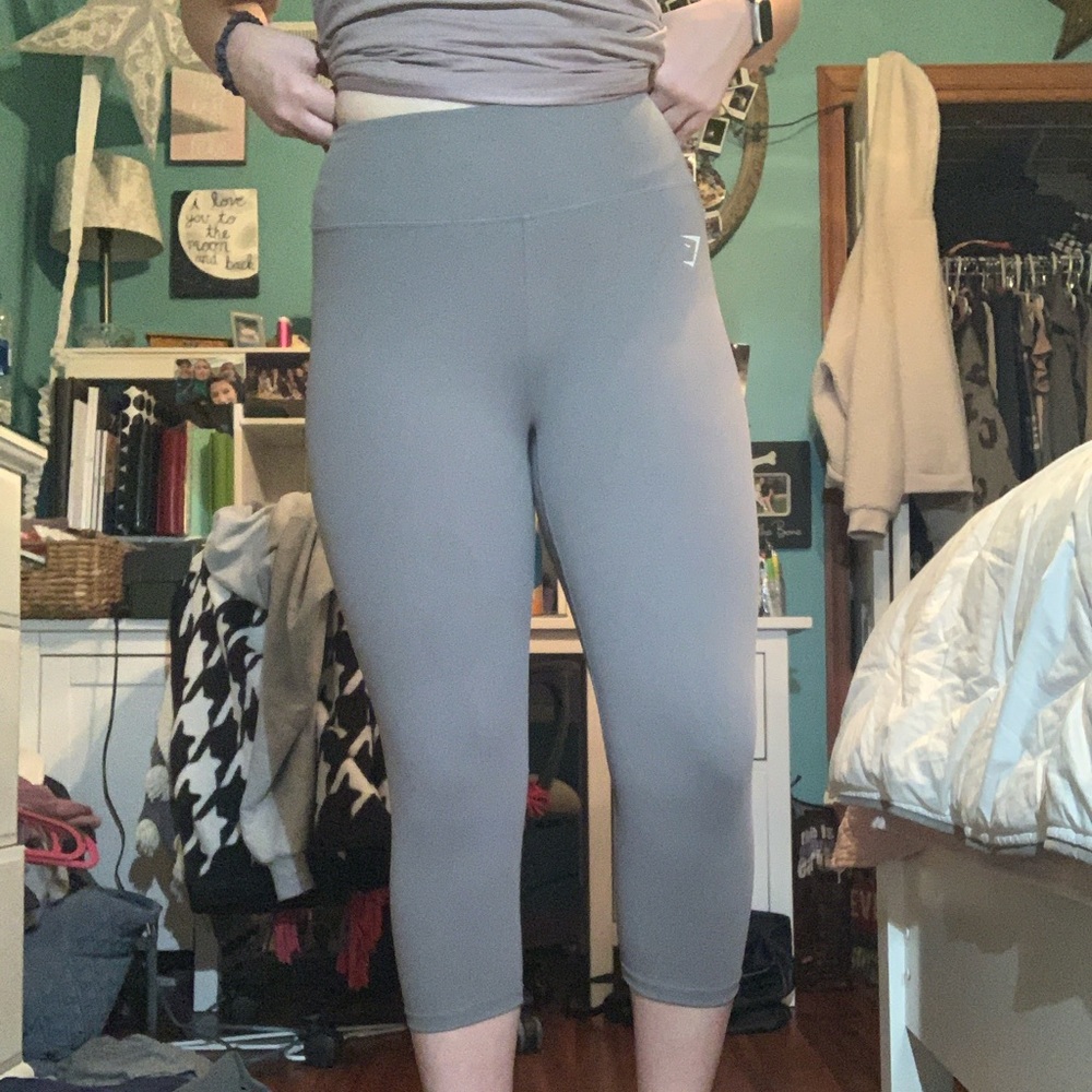 GYMSHARK CROPPED TAN DRY LEGGINGS